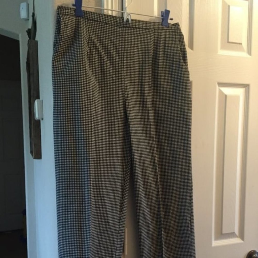 Koret black and white check capri pants 14